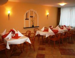 KRAKUS hotel Krakow ubytování restaurace dovolená aquapark v Krakově